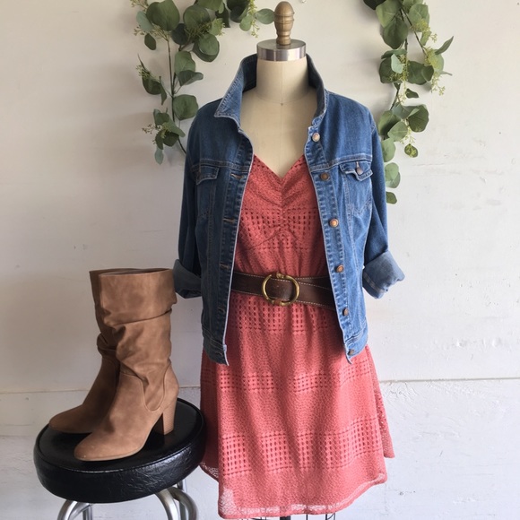 Francesca's Collections Dresses & Skirts - RUCHED CROCHET A-LINE DRESS